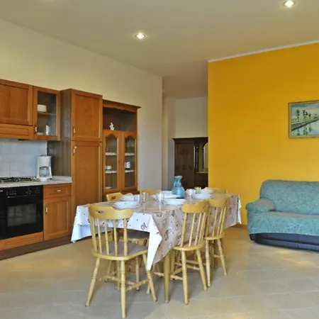 Tommaso 5 Apartment